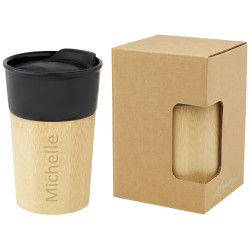 Taza de porcelana de 320 ml con pared exterior de bambu Pereira