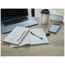 Set de libreta de referencia de tamano A5 y boligrafo fabricados con cartones de leche reciclados Dairy Dream