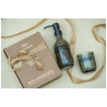 Dispensador de jabon de manos de 200 ml y juego de velas aromaticas de 150 g con fragancia de ambar oscuro Wellmark Discovery